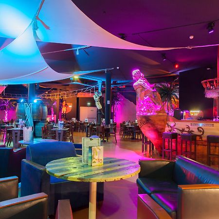 Hotel Du Parc - Pirates Chasseneuil-du-Poitou Ngoại thất bức ảnh