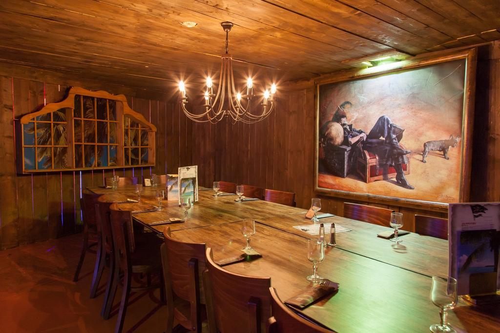 Hotel Du Parc - Pirates Chasseneuil-du-Poitou Ngoại thất bức ảnh