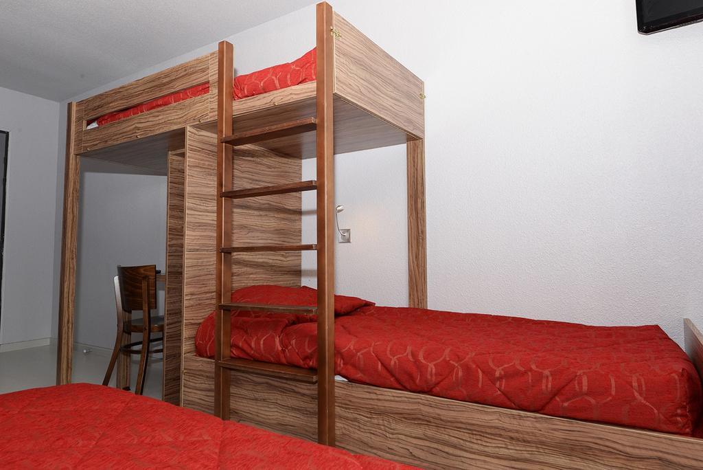 Hotel Du Parc - Pirates Chasseneuil-du-Poitou Ngoại thất bức ảnh