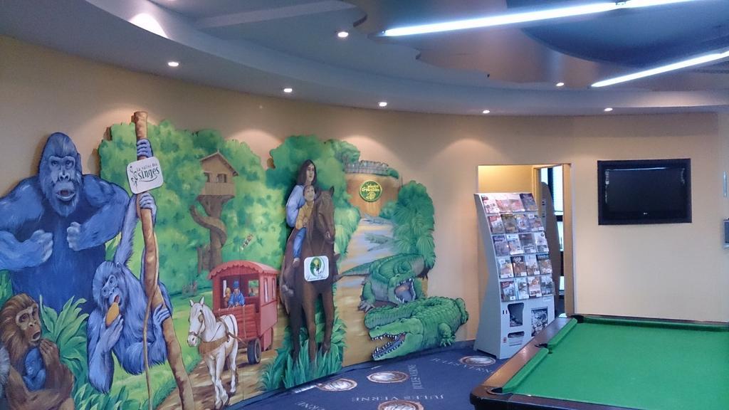 Hotel Du Parc - Pirates Chasseneuil-du-Poitou Ngoại thất bức ảnh