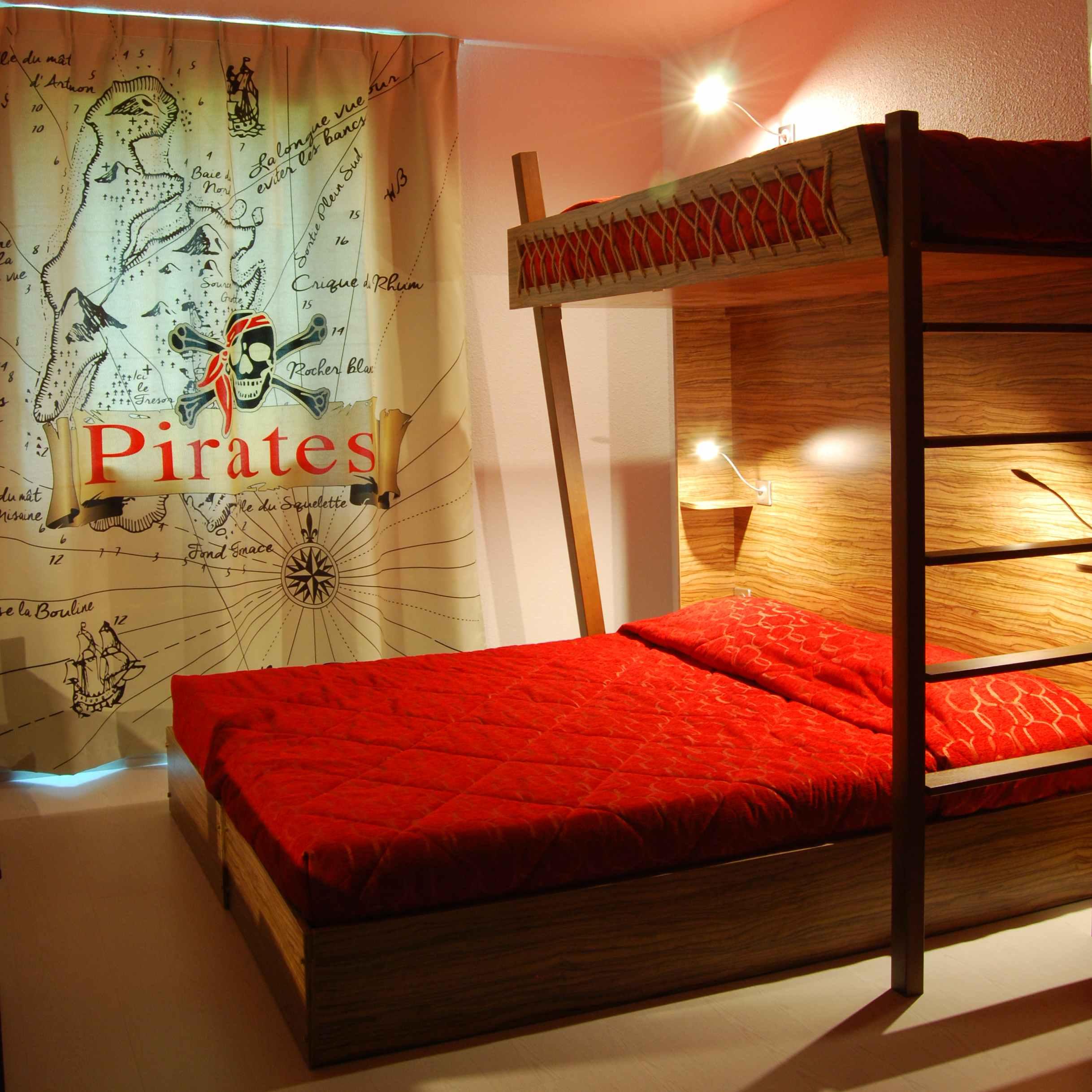 Hotel Du Parc - Pirates Chasseneuil-du-Poitou Ngoại thất bức ảnh
