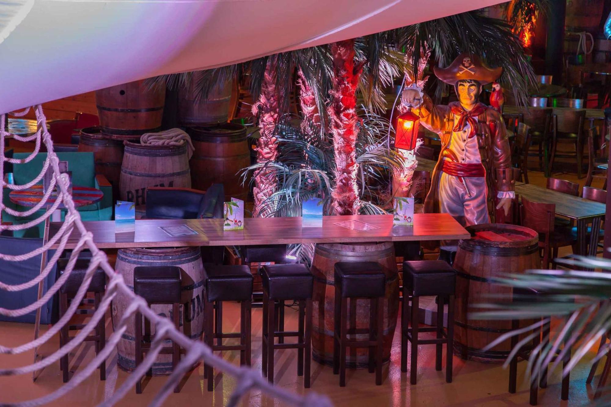 Hotel Du Parc - Pirates Chasseneuil-du-Poitou Ngoại thất bức ảnh