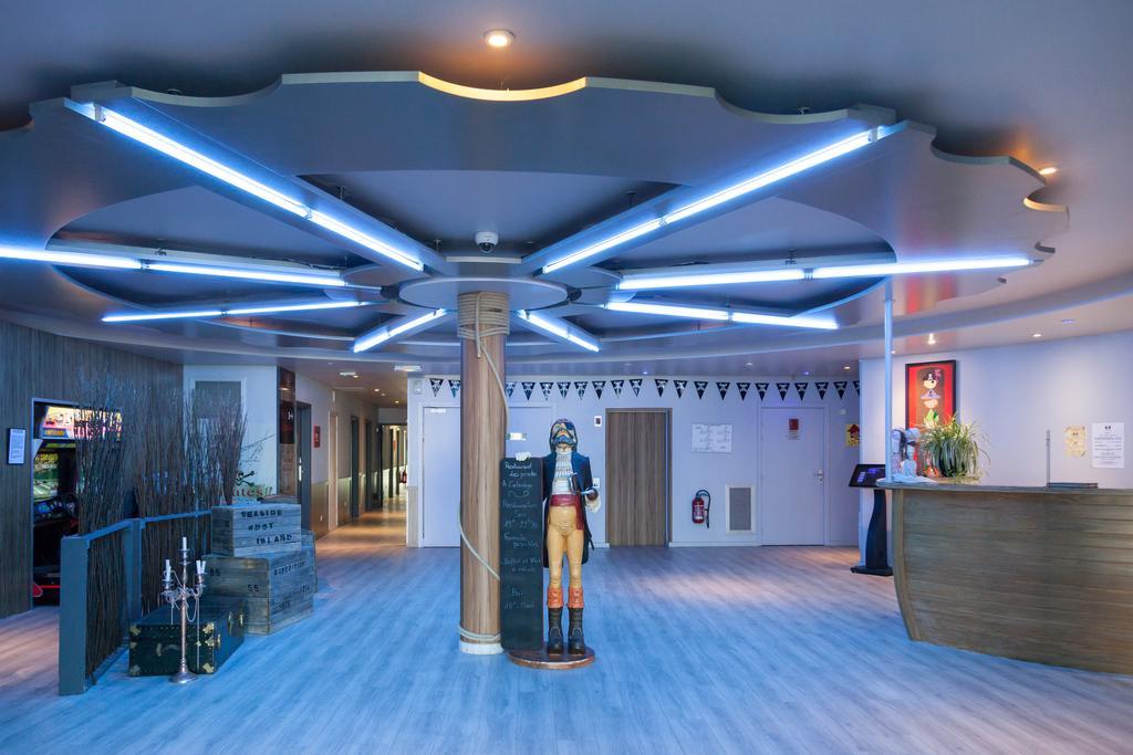 Hotel Du Parc - Pirates Chasseneuil-du-Poitou Ngoại thất bức ảnh